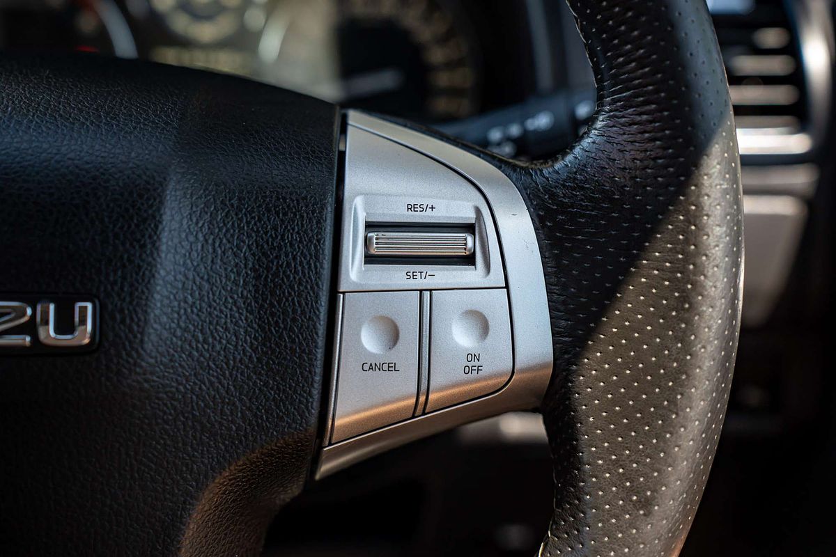 2019 Isuzu MU-X LS-T