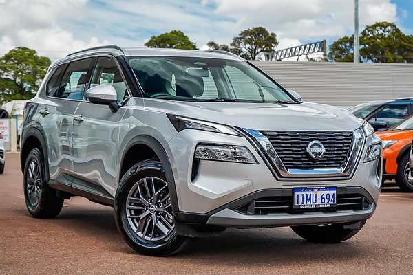 2025 Nissan X-TRAIL ST T33
