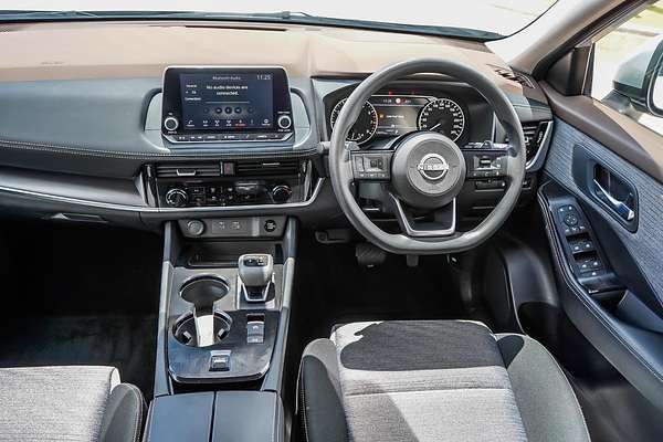 2025 Nissan X-TRAIL ST T33