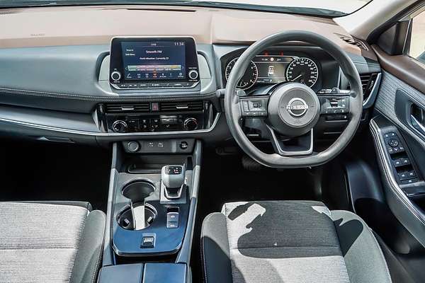 2025 Nissan X-TRAIL ST T33