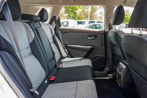 2025 Nissan X-TRAIL ST T33