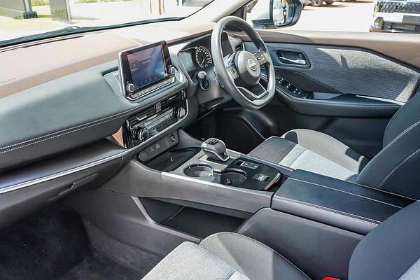 2025 Nissan X-TRAIL ST T33