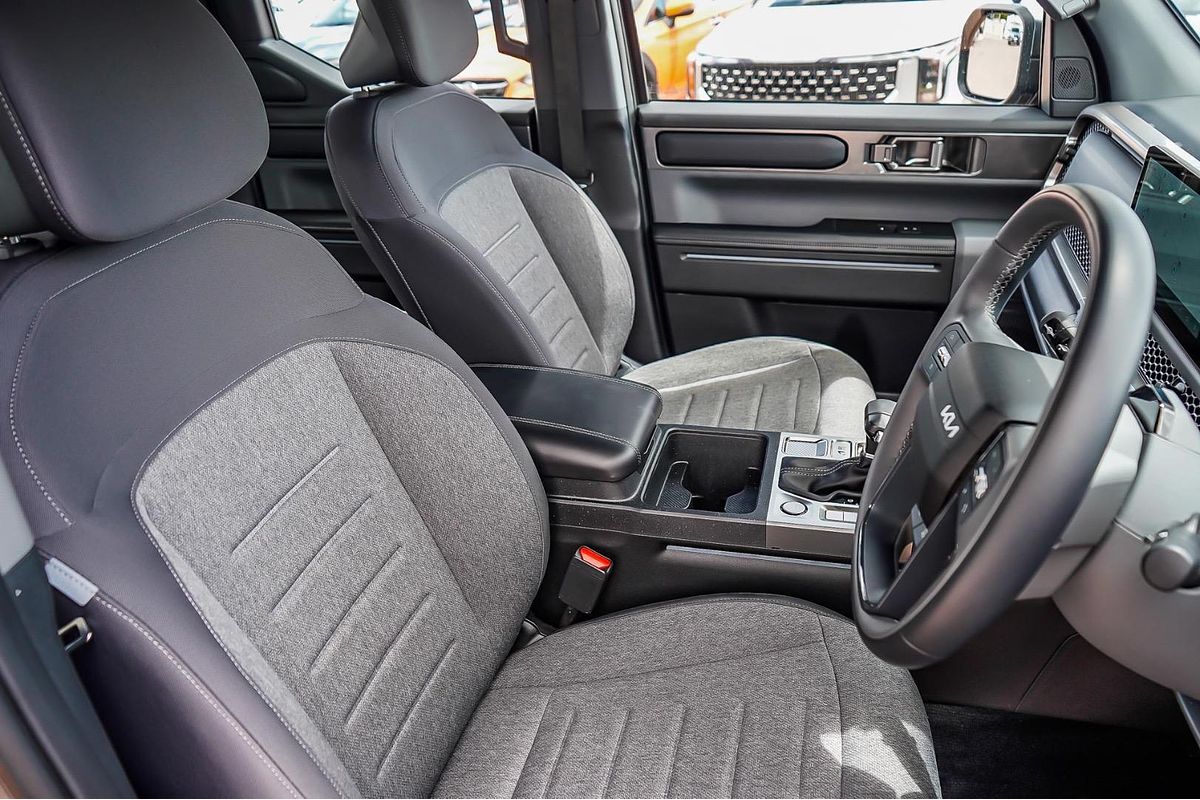 2025 Kia Tasman SX TK 4X4