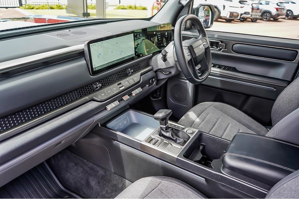 2025 Kia Tasman SX TK 4X4