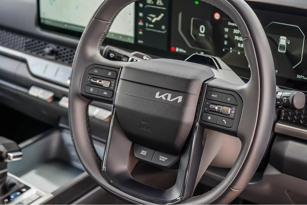 2025 Kia Tasman SX TK 4X4