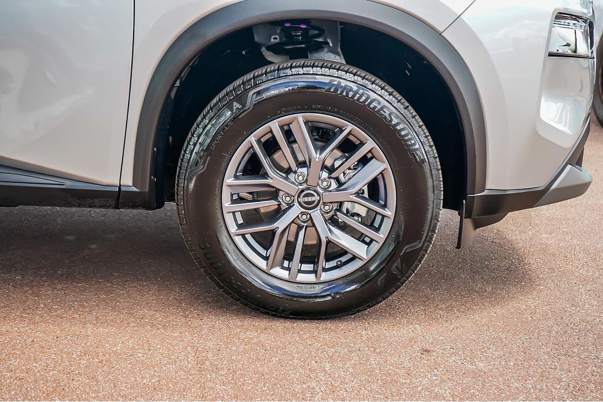 2025 Nissan X-TRAIL ST T33