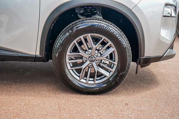 2025 Nissan X-TRAIL ST T33