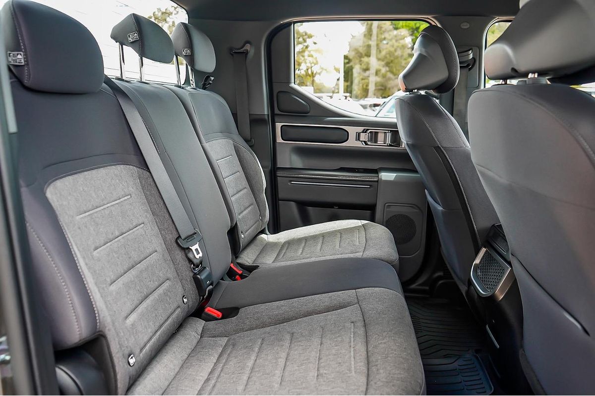 2025 Kia Tasman SX TK 4X4