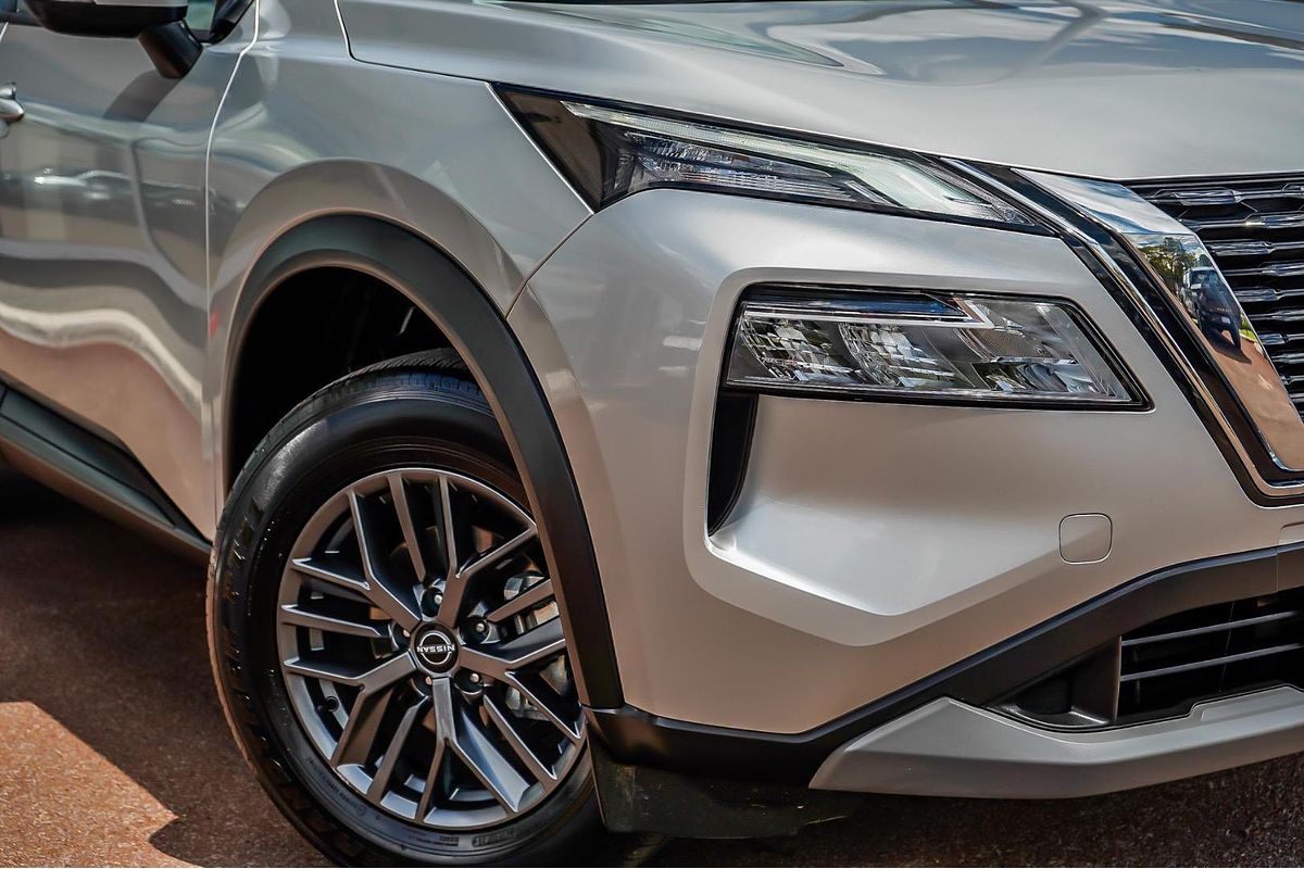 2025 Nissan X-TRAIL ST T33