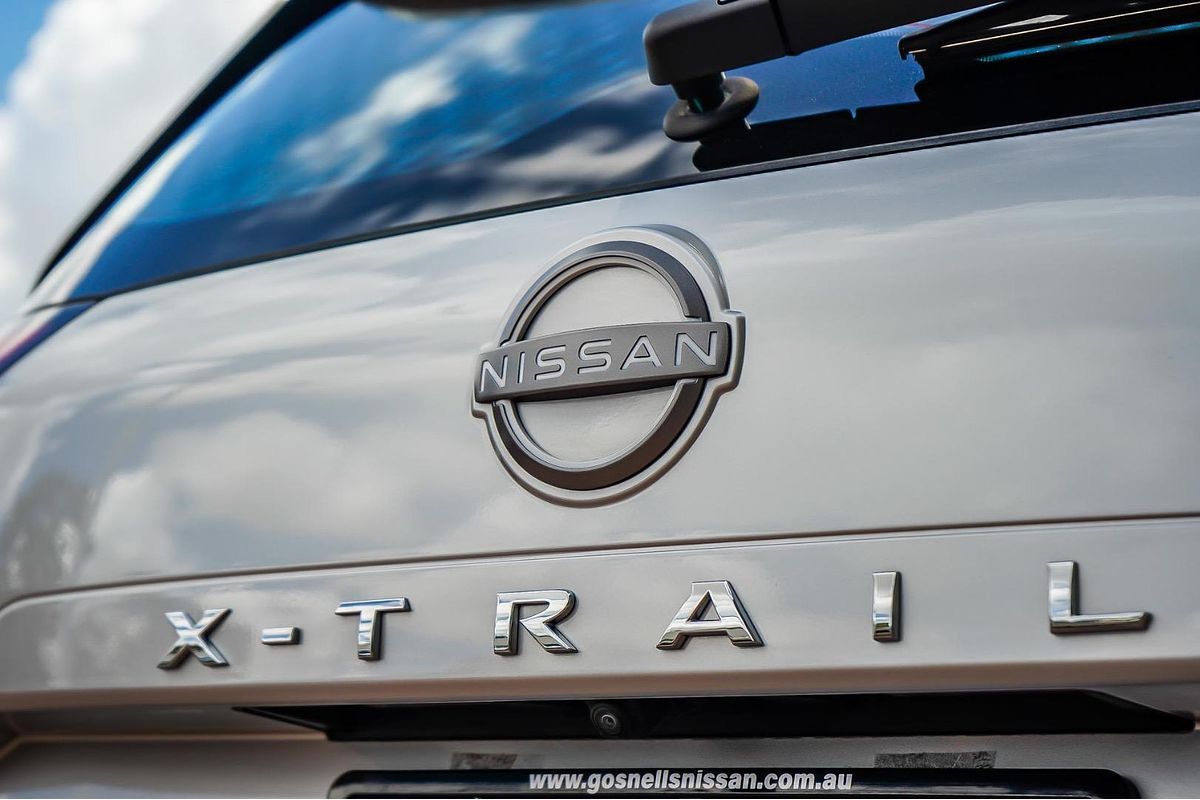 2025 Nissan X-TRAIL ST T33