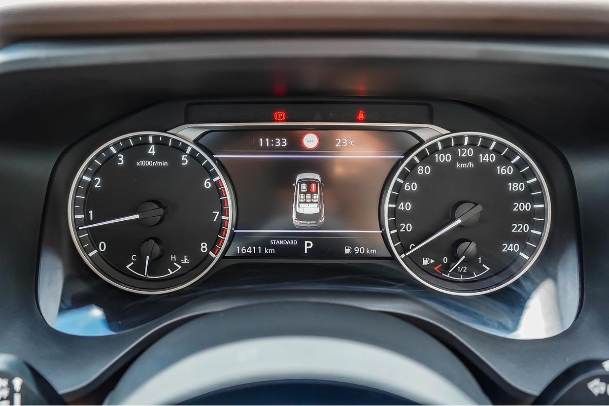 2025 Nissan X-TRAIL ST T33