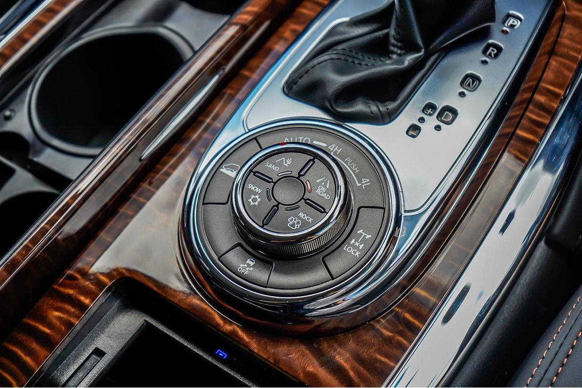 2025 Nissan Patrol Ti Y62