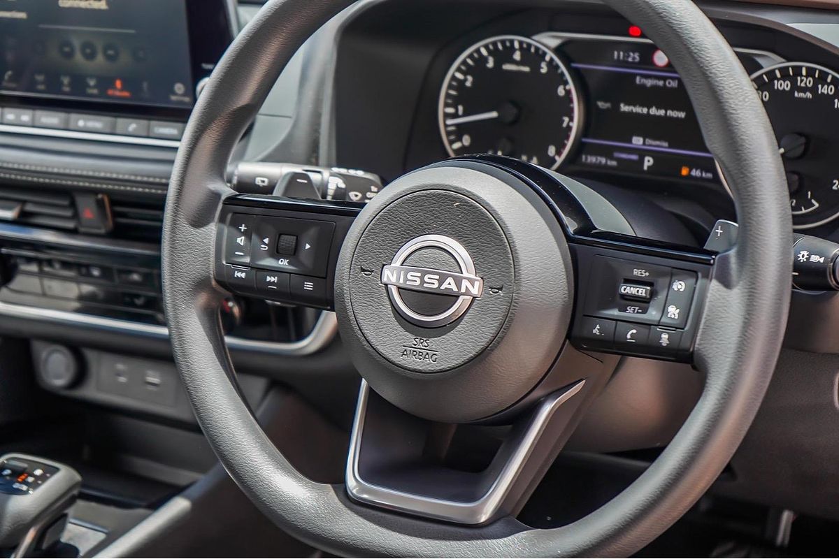 2025 Nissan X-TRAIL ST T33