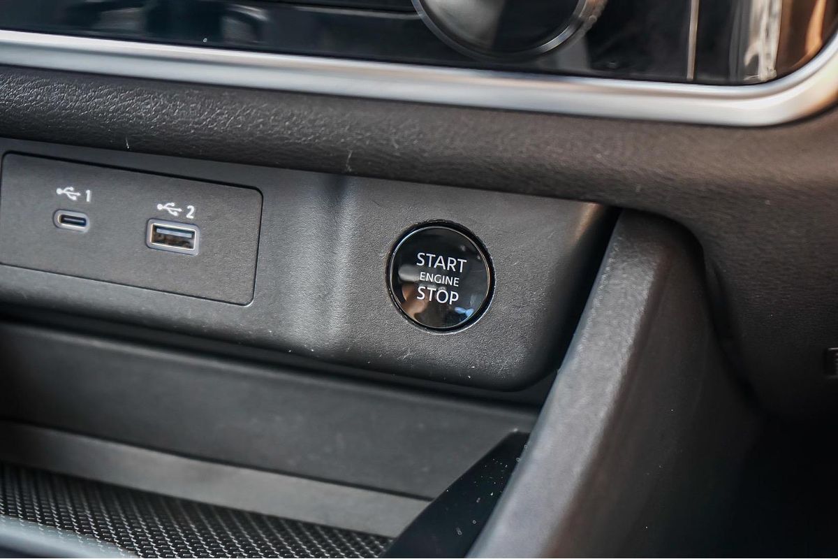 2025 Nissan X-TRAIL ST T33