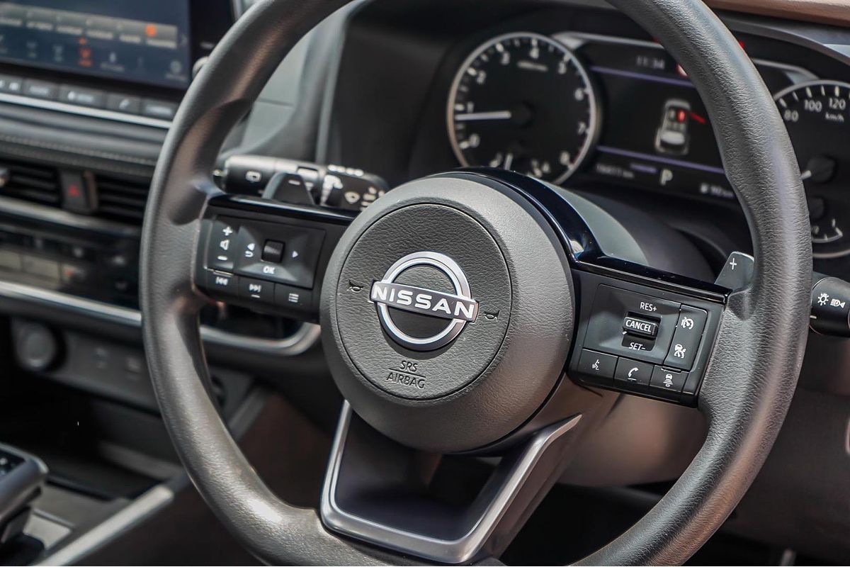 2025 Nissan X-TRAIL ST T33