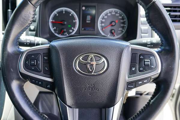 2021 Toyota Hiace Commuter GDH322R ELWB High Roof