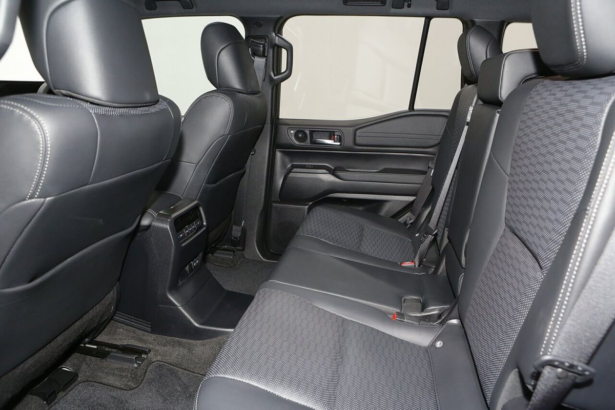 2025 Toyota Landcruiser Prado VX GDJ251R