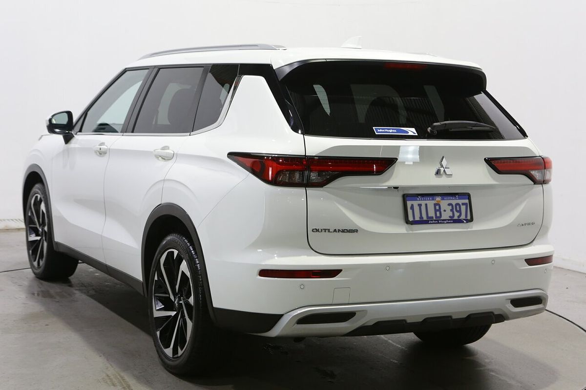 2024 Mitsubishi Outlander ES ZM