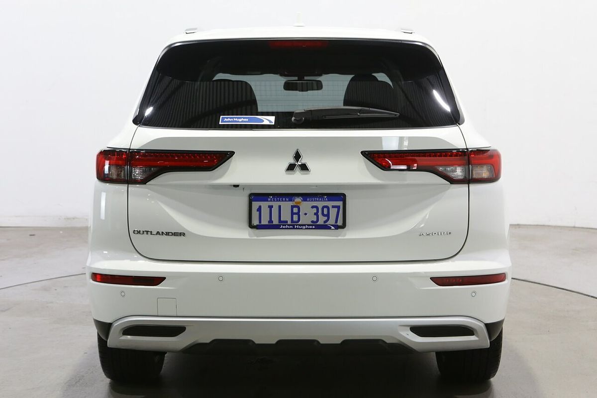 2024 Mitsubishi Outlander ES ZM