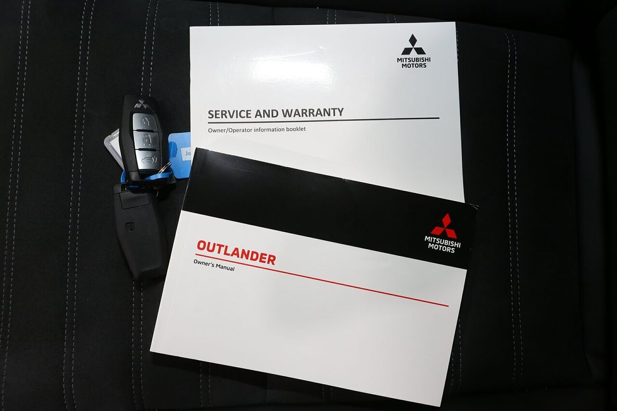 2024 Mitsubishi Outlander ES ZM