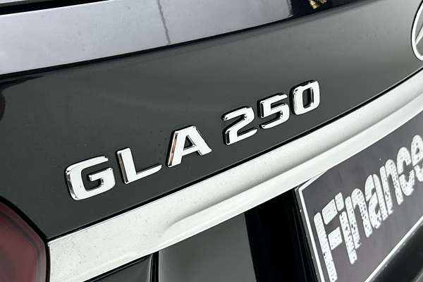 2018 Mercedes-Benz GLA-Class GLA250 X156