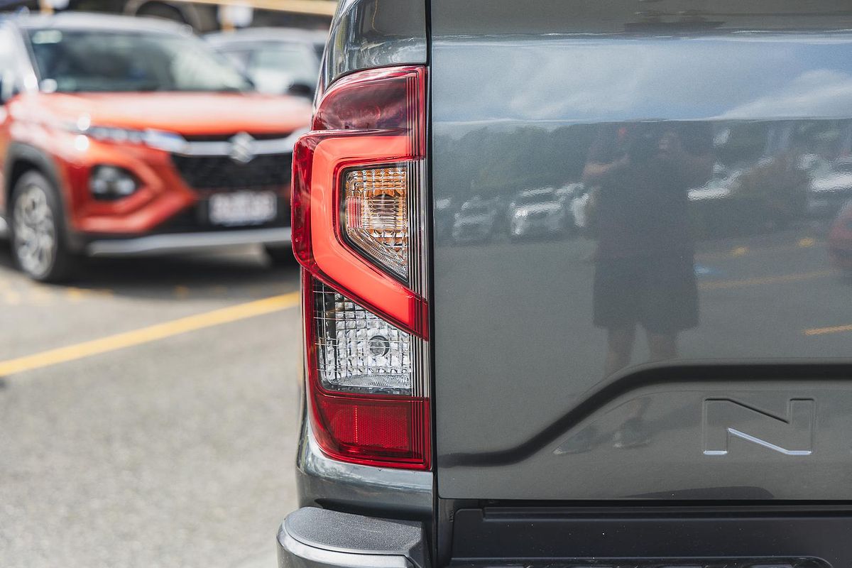 2025 Nissan Navara ST D23 4X4