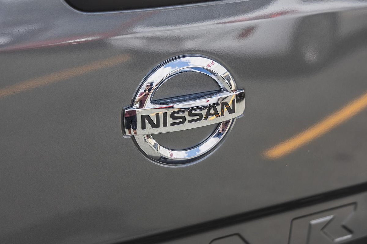 2025 Nissan Navara ST D23 4X4