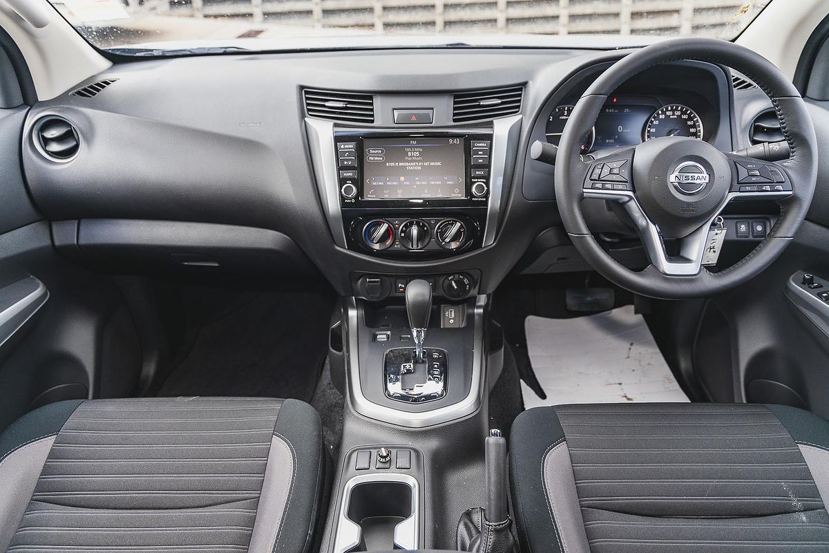 2025 Nissan Navara ST D23 4X4