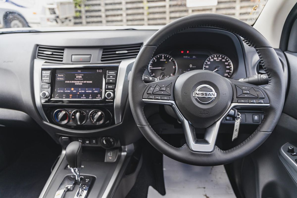 2025 Nissan Navara ST D23 4X4