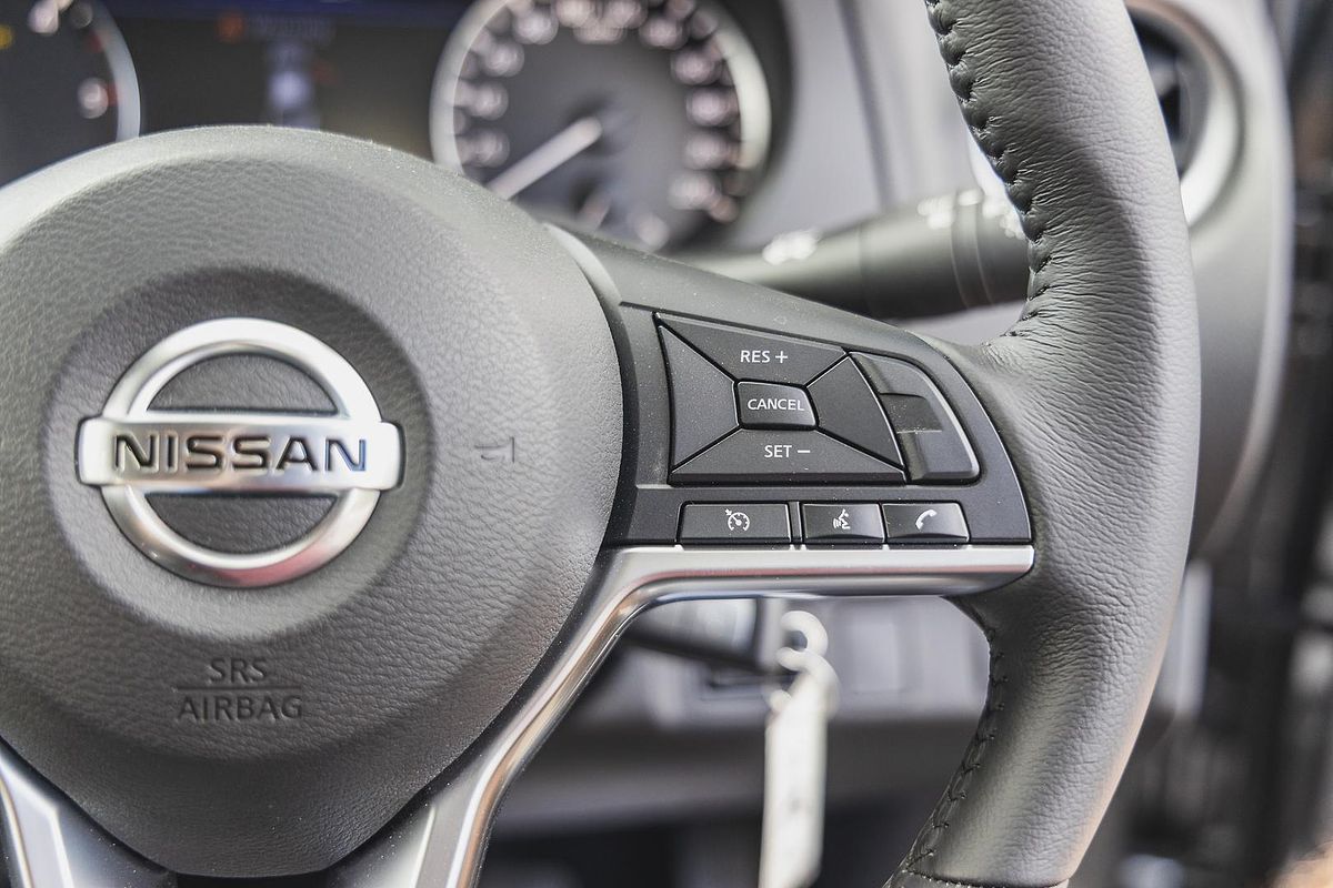 2025 Nissan Navara ST D23 4X4