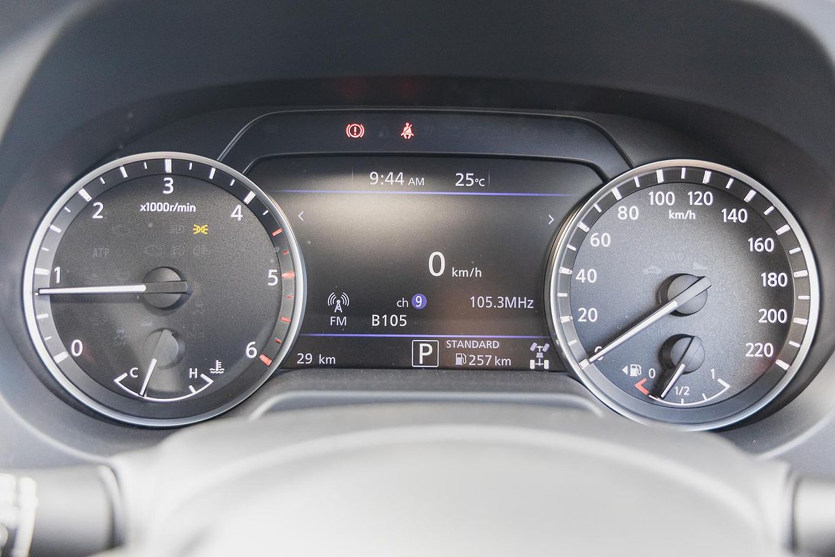 2025 Nissan Navara ST D23 4X4