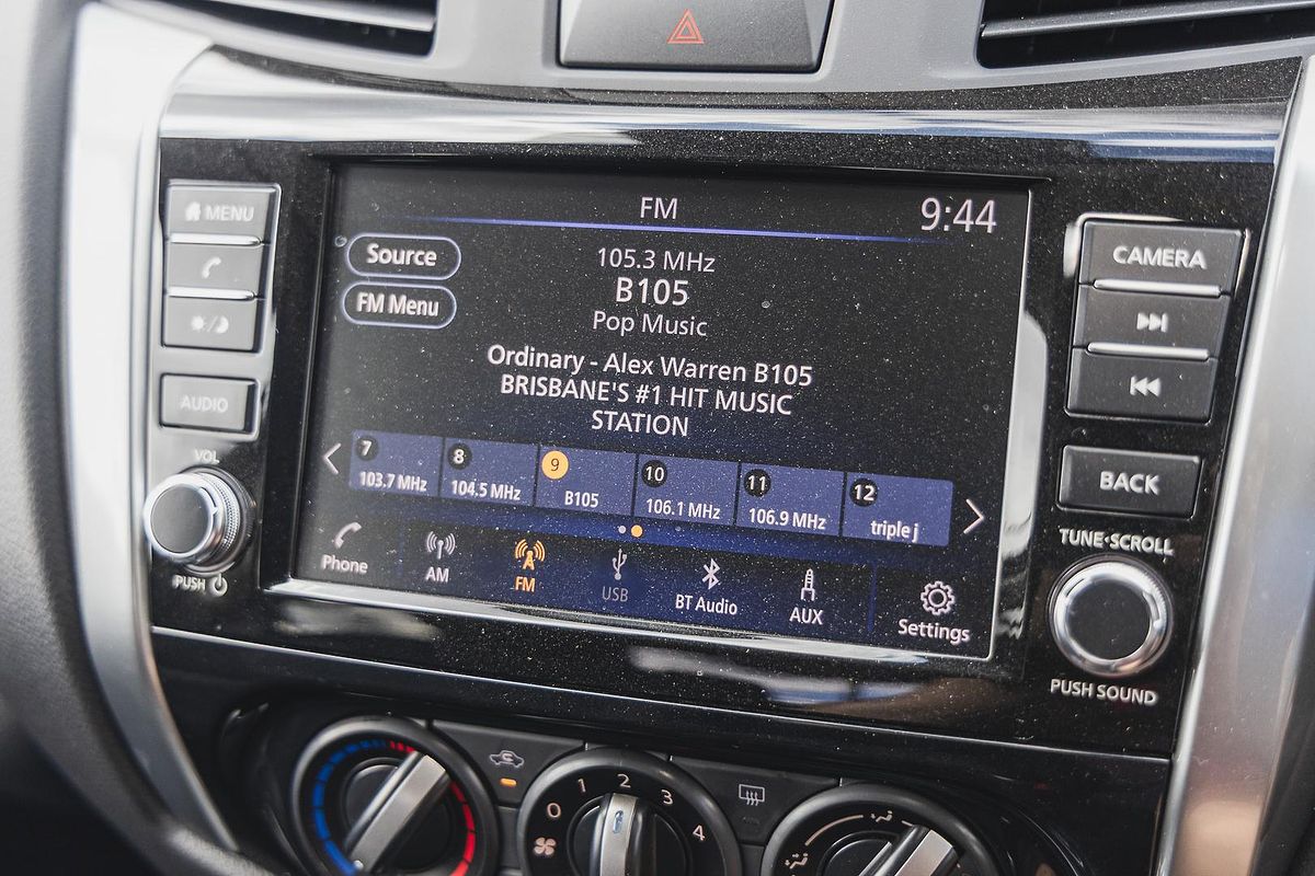 2025 Nissan Navara ST D23 4X4