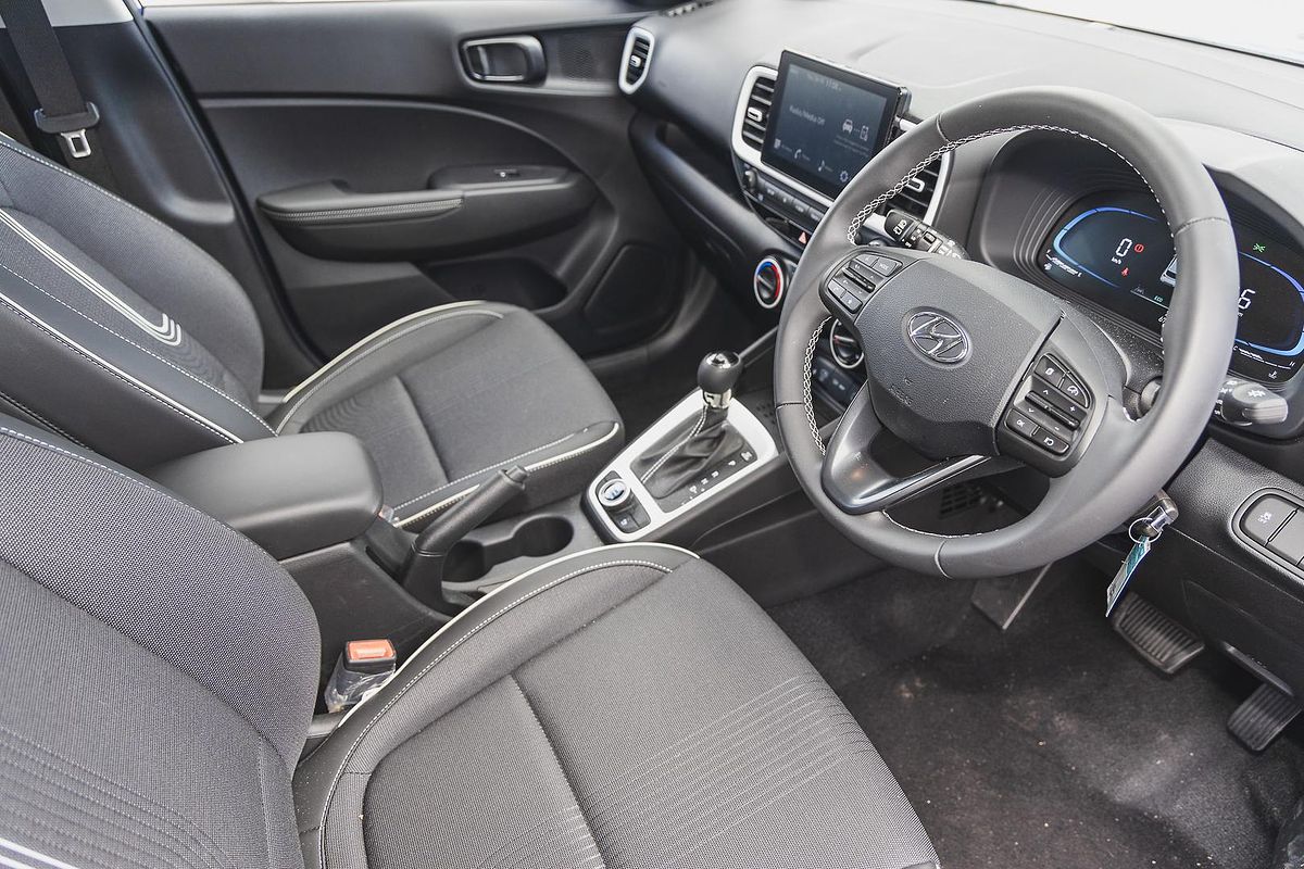 2024 Hyundai Venue Active QX.V5