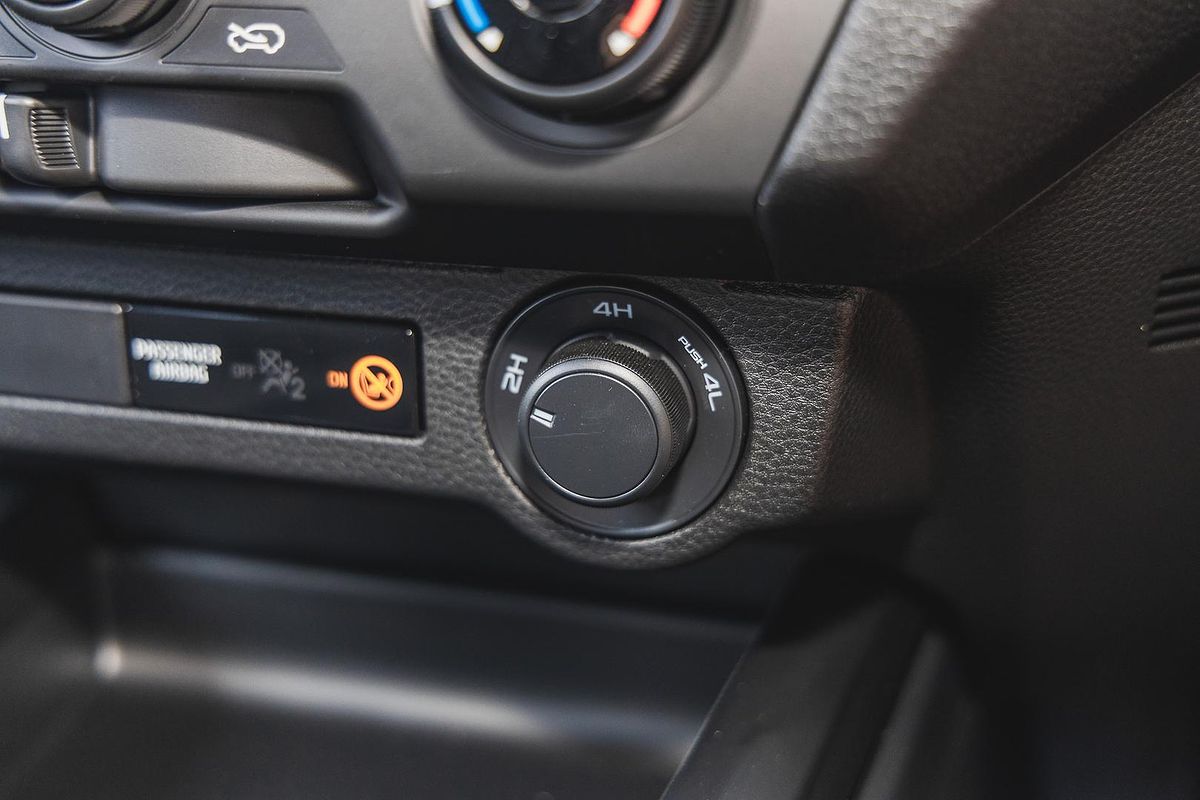 2025 Isuzu D-MAX X-RIDER 4X4