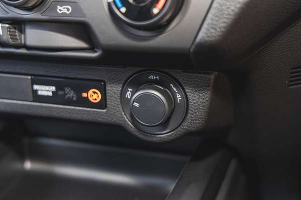 2025 Isuzu D-MAX X-RIDER 4X4