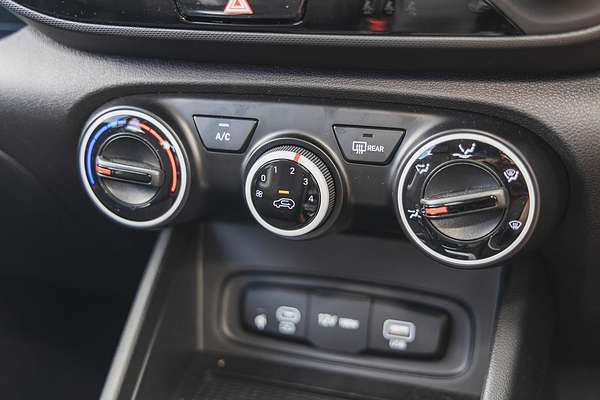 2024 Hyundai Venue Active QX.V5