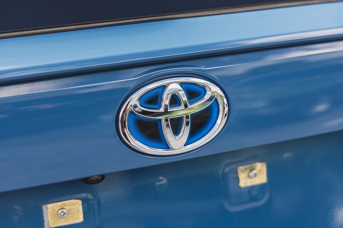 2024 Toyota RAV4 GXL AXAH54R