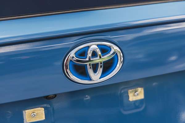2024 Toyota RAV4 GXL AXAH54R