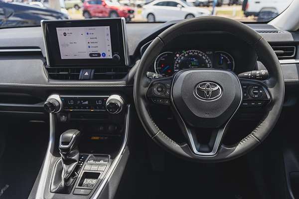2024 Toyota RAV4 GXL AXAH54R