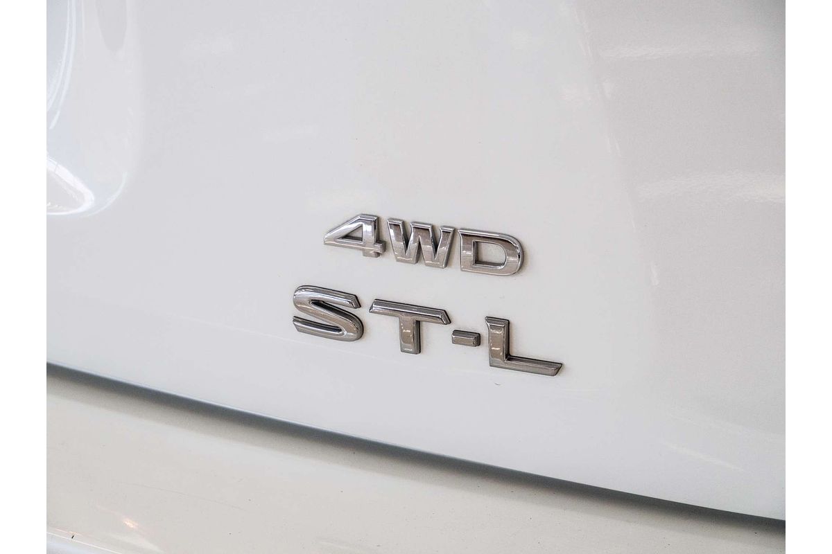 2017 Nissan Pathfinder ST-L R52 Series II