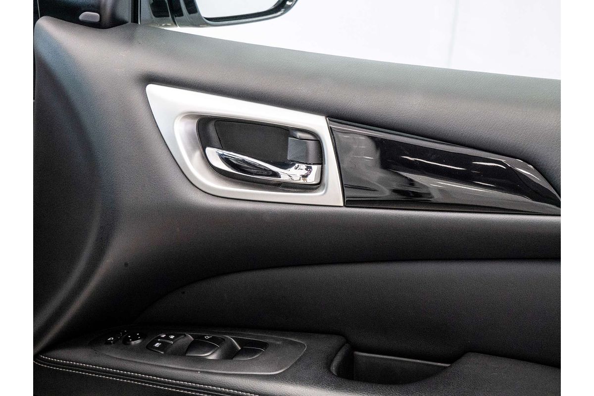 2017 Nissan Pathfinder ST-L R52 Series II