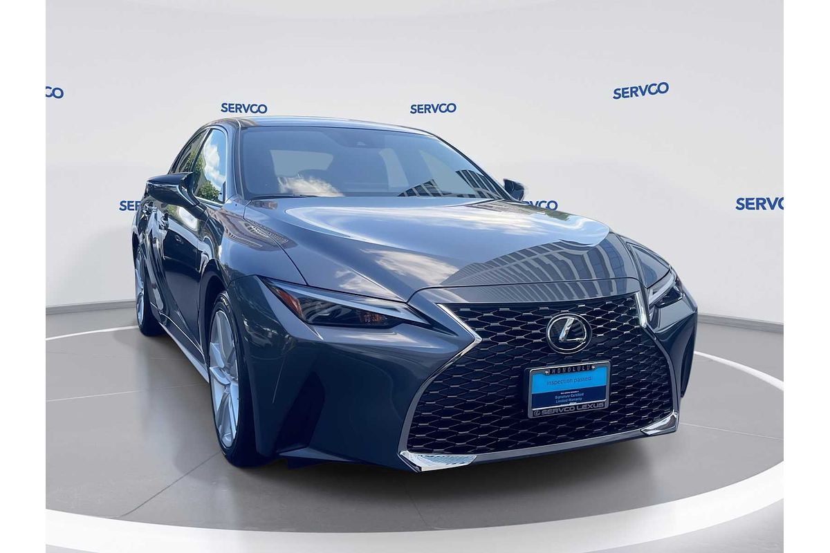 2022 Lexus IS