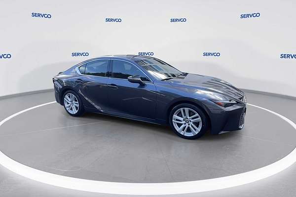 2022 Lexus IS