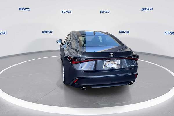 2022 Lexus IS