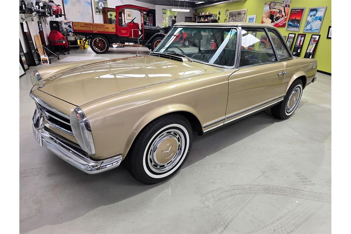 1970 Mercedes-Benz 280SL Sports W113