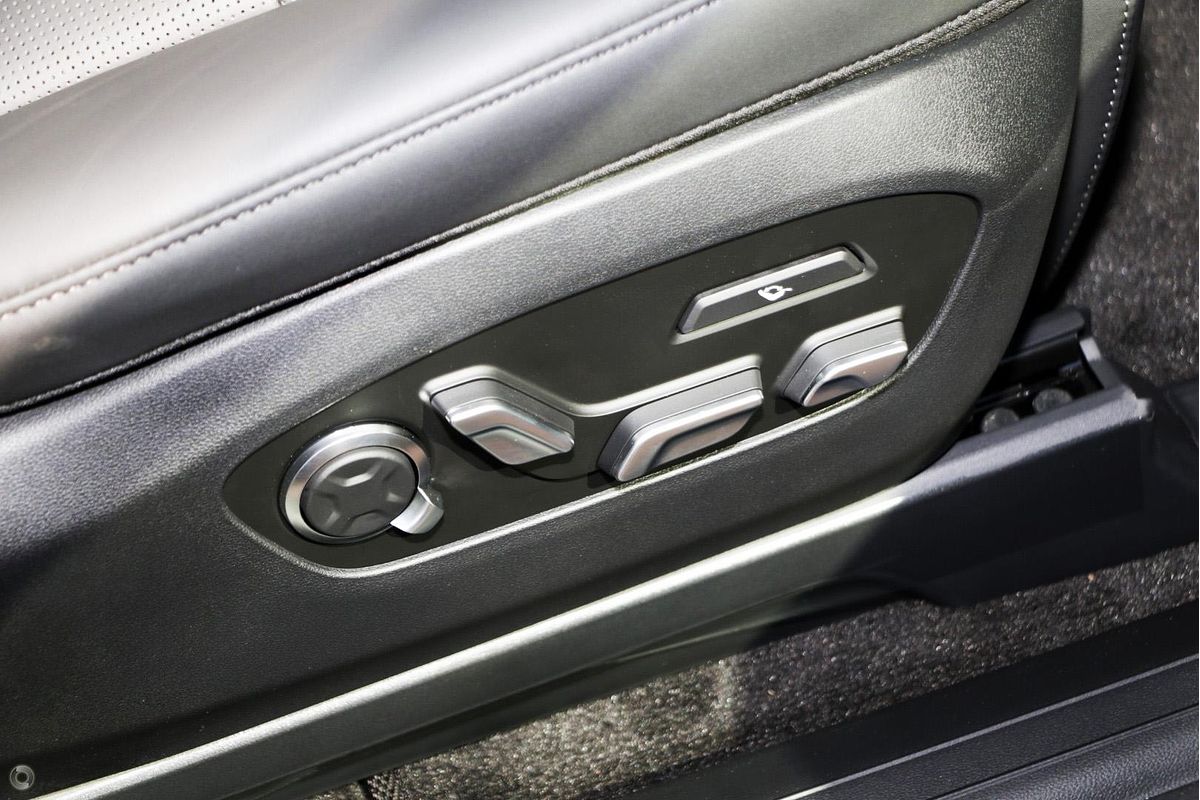 2025 Hyundai IONIQ 9 Calligraphy ME.V1