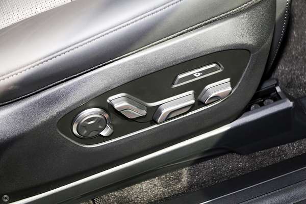 2025 Hyundai IONIQ 9 Calligraphy ME.V1