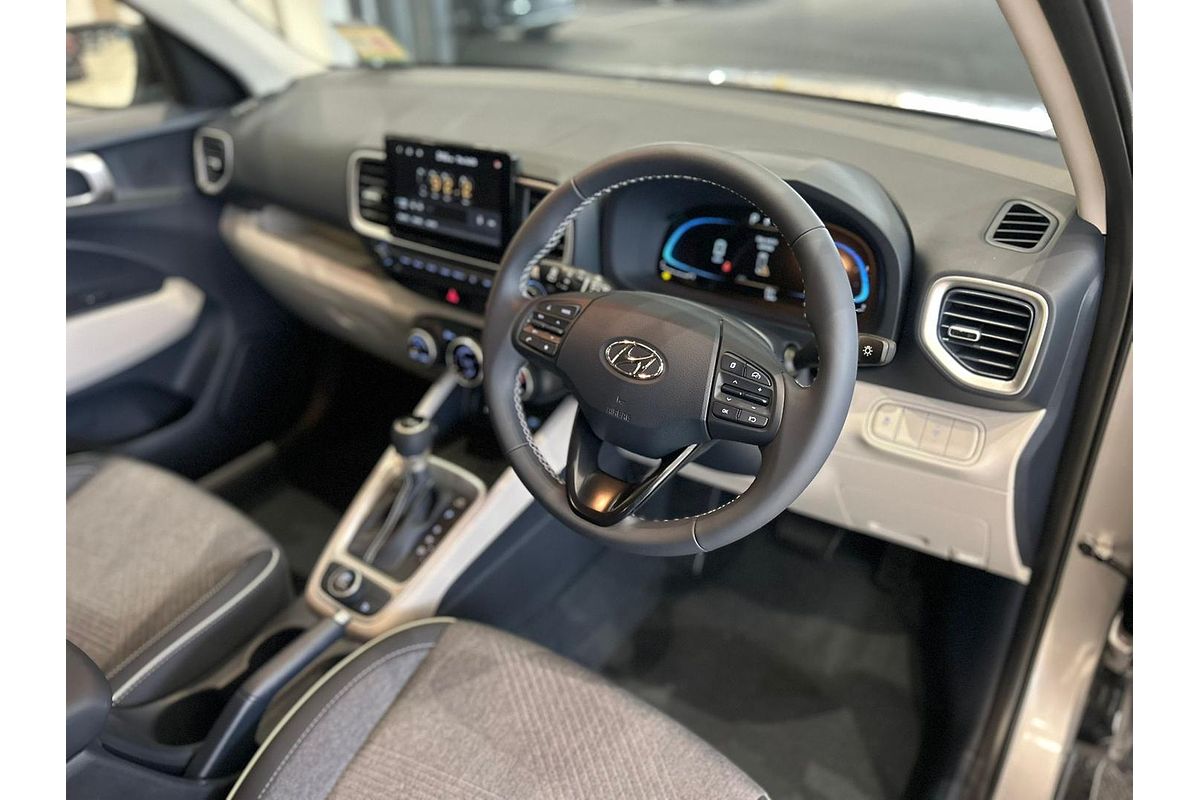 2025 Hyundai Venue Elite QX.V5