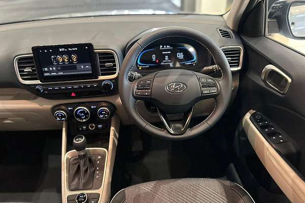 2025 Hyundai Venue Elite QX.V5