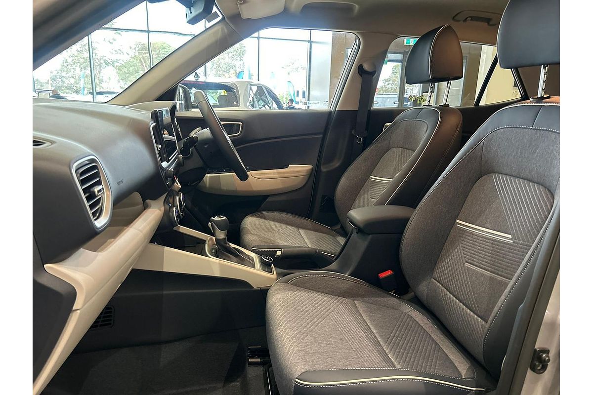 2025 Hyundai Venue Elite QX.V5
